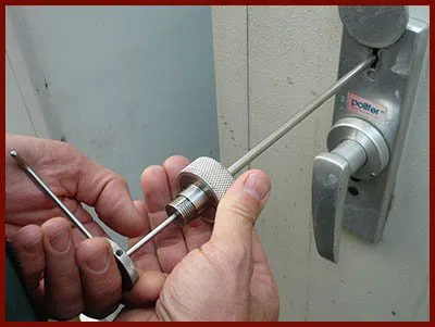 Locksmith Lock Store Bronx, NY 718-304-2934 - 5-lock-opening